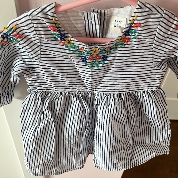 Baby gap dress 👗 - Picture 3 of 3